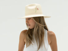 Load image into Gallery viewer, Flower Straw Hat